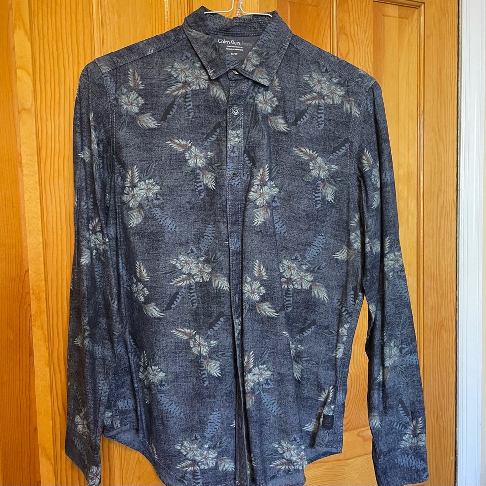 Calvin Klein shirt XS
